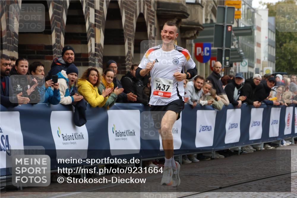 05.10.2025 - 20. swb-Marathon Bremen Strokosch-Dieckow http://msf.ph/oto/9231664 05.10.2025 12:30:48 Ziel 1437 meine-sportfotos.de