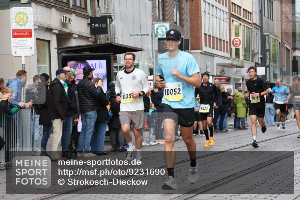 05.10.2025 - 20. swb-Marathon Bremen Strokosch-Dieckow http://msf.ph/oto/9231690 05.10.2025 10:39:35 Ziel 9213, 9922, 10052, 10171, 10175, 10176, 10276, 10753, 11335, 11349, 11567, 9213, 9922, 10052, 10171, 10175, 10176, 10276, 10753, 11335, 11349, 11567 meine-sportfotos.de