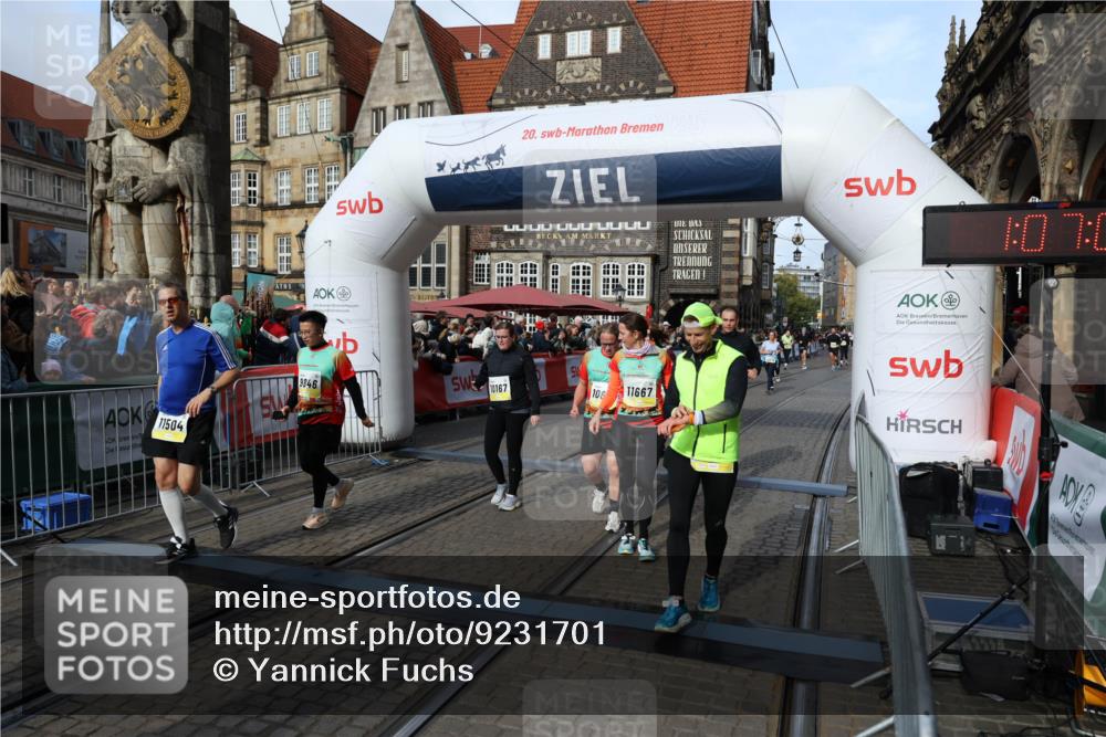 05.10.2025 - 20. swb-Marathon Bremen Yannick Fuchs http://msf.ph/oto/9231701 05.10.2025 11:03:02 Ziel 9644, 9846, 10167, 10207, 10656, 10734, 10940, 11087, 11193, 11312, 11504, 11576, 11667, 11668, 11735 meine-sportfotos.de