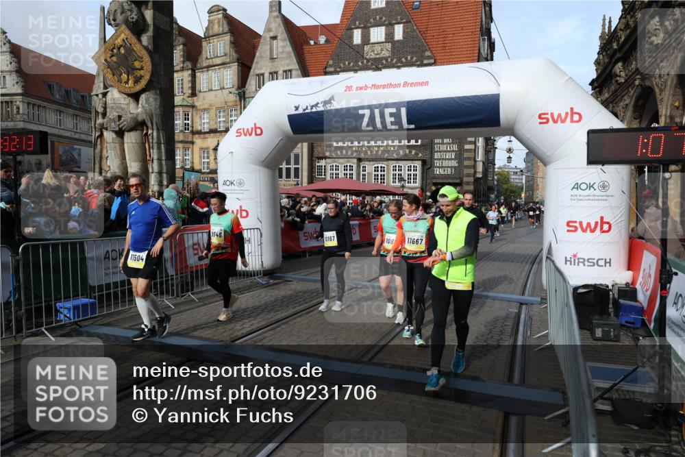 05.10.2025 - 20. swb-Marathon Bremen Yannick Fuchs http://msf.ph/oto/9231706 05.10.2025 11:03:03 Ziel 9644, 9846, 10167, 10207, 10656, 10734, 10876, 10940, 11087, 11312, 11504, 11576, 11667, 11668, 11735 meine-sportfotos.de