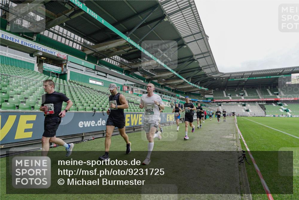 05.10.2025 - 20. swb-Marathon Bremen Michael Burmester http://msf.ph/oto/9231725 05.10.2025 12:51:34 Laufen im Stadion 334, 503, 601, 750, 754, 914, 1037, 1064, 1120, 1314, 1499, 1577, 1689, 1701, 1748, 1909, 1911, 1926, 2279, 2283, 2350, 2447, 2493, 2526, 3267, 3419, 3608, 3661, 4032, 4104, 4260, 4652, 4654, 4687, 4781, 5551, 5817, 5838, 5847, 5910, 6066, 6210, 6401, 6477, 6773, 6775, 7713, 7723, 8066, 8083, 8682, 8740, 8780, 122, 688, 745, 1033, 1166, 1450, 2059, 4962, 6252, 6681, 8995 meine-sportfotos.de