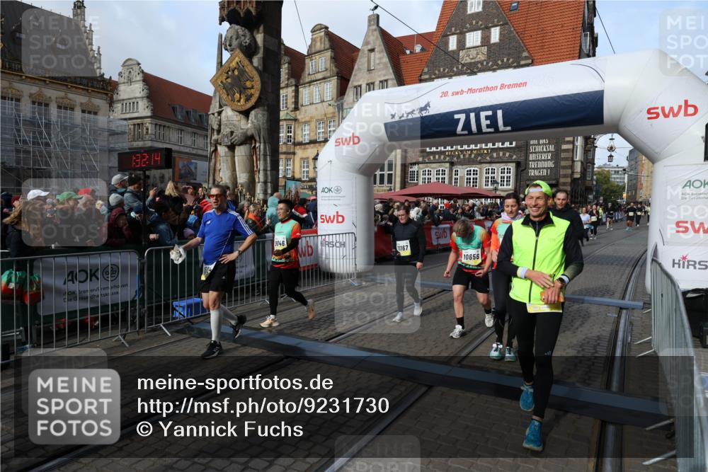 05.10.2025 - 20. swb-Marathon Bremen Yannick Fuchs http://msf.ph/oto/9231730 05.10.2025 11:03:03 Ziel 9644, 9846, 10167, 10207, 10656, 10734, 10876, 10940, 11087, 11312, 11504, 11576, 11667, 11668, 11735 meine-sportfotos.de