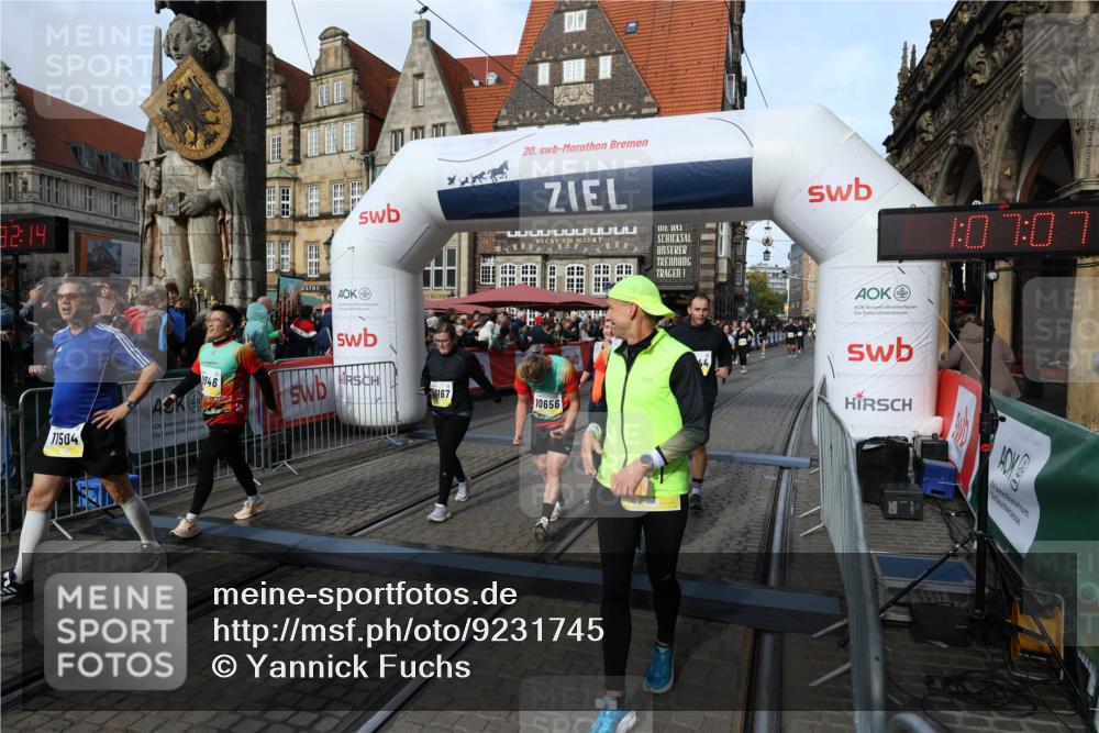 05.10.2025 - 20. swb-Marathon Bremen Yannick Fuchs http://msf.ph/oto/9231745 05.10.2025 11:03:03 Ziel 9644, 9846, 10167, 10207, 10656, 10734, 10876, 10940, 11087, 11312, 11504, 11576, 11667, 11668, 11735 meine-sportfotos.de