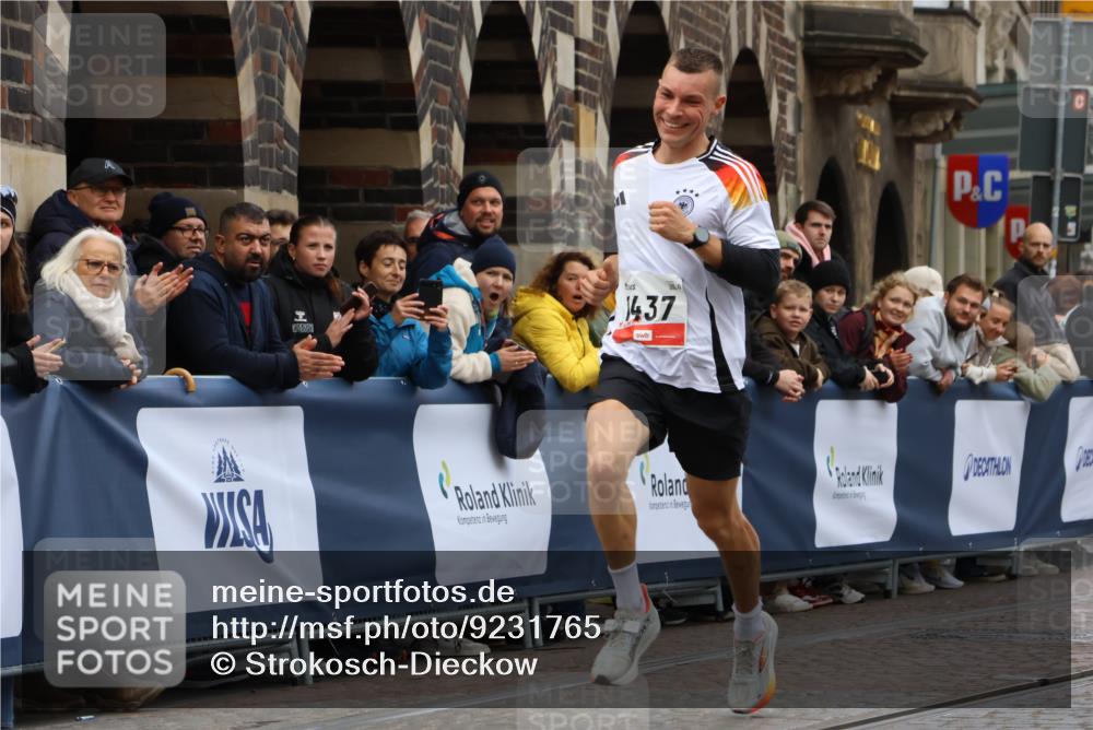 05.10.2025 - 20. swb-Marathon Bremen Strokosch-Dieckow http://msf.ph/oto/9231765 05.10.2025 12:30:48 Ziel 1437 meine-sportfotos.de