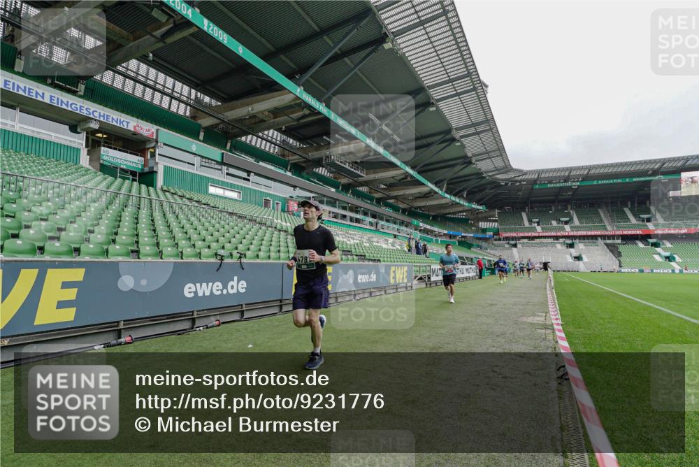 05.10.2025 - 20. swb-Marathon Bremen Michael Burmester http://msf.ph/oto/9231776 05.10.2025 12:51:40 Laufen im Stadion 503, 601, 750, 754, 914, 1029, 1037, 1064, 1120, 1314, 1499, 1577, 1689, 1701, 1748, 1909, 1911, 1926, 2279, 2283, 2350, 2447, 2493, 2526, 3178, 3267, 3419, 3608, 3661, 4032, 4104, 4260, 4652, 4654, 4687, 4781, 5068, 5108, 5416, 5551, 5838, 5847, 5910, 6066, 6210, 6401, 6477, 6773, 6775, 7313, 7419, 7713, 7723, 8066, 8083, 8534, 8682, 8740, 8780, 122, 334, 688, 745, 1166, 1450, 2059, 3608, 4962, 5817, 6252, 6477, 8995 meine-sportfotos.de