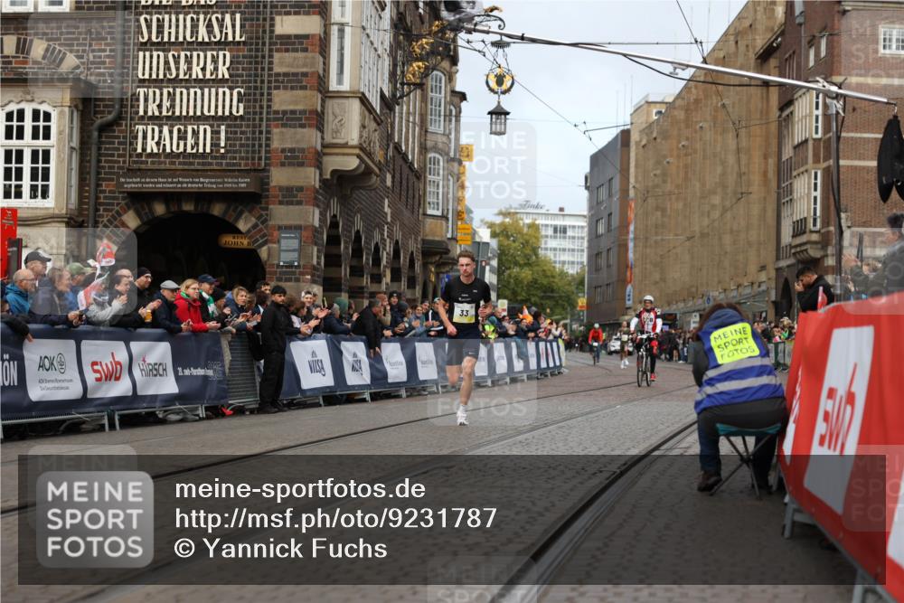 05.10.2025 - 20. swb-Marathon Bremen Yannick Fuchs http://msf.ph/oto/9231787 05.10.2025 10:28:24 Ziel 33 meine-sportfotos.de