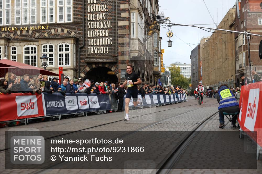 05.10.2025 - 20. swb-Marathon Bremen Yannick Fuchs http://msf.ph/oto/9231866 05.10.2025 10:28:24 Ziel 33 meine-sportfotos.de