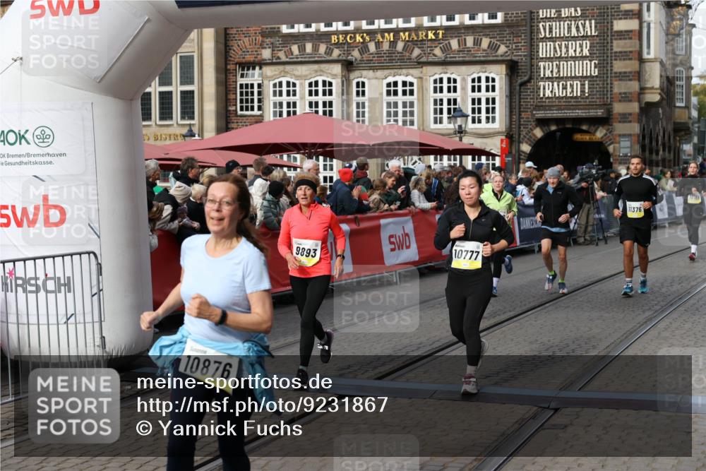 05.10.2025 - 20. swb-Marathon Bremen Yannick Fuchs http://msf.ph/oto/9231867 05.10.2025 11:03:08 Ziel 9229, 9644, 9661, 9662, 9893, 10167, 10656, 10777, 10876, 11312, 11376, 11735 meine-sportfotos.de
