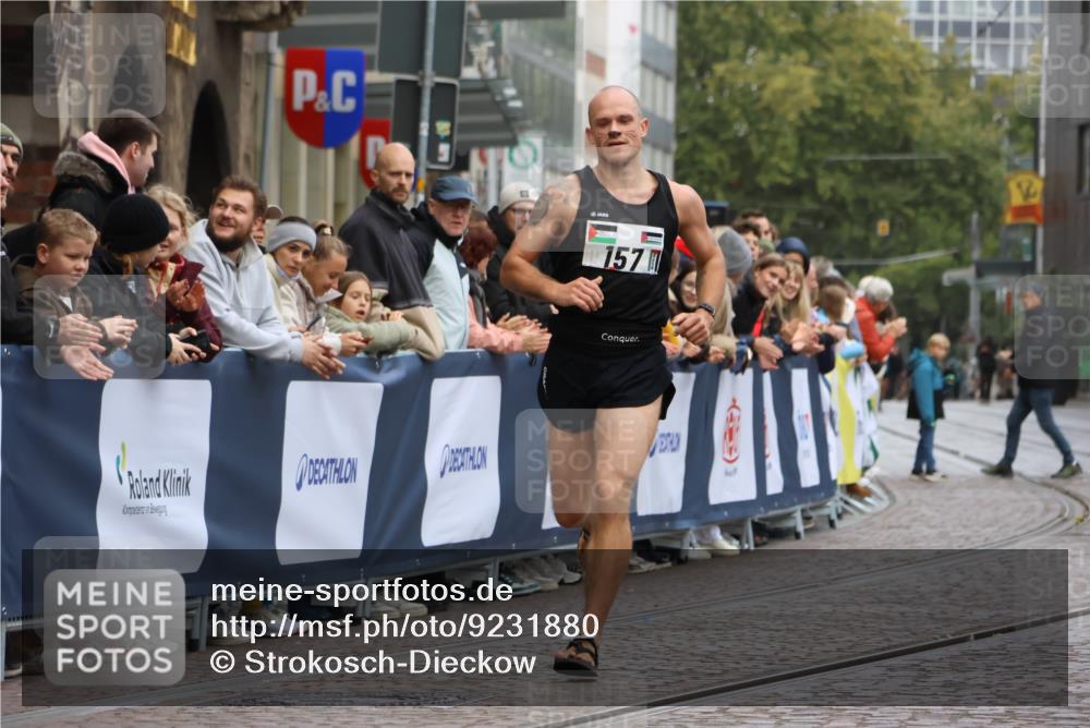 05.10.2025 - 20. swb-Marathon Bremen Strokosch-Dieckow http://msf.ph/oto/9231880 05.10.2025 12:31:13 Ziel 157 meine-sportfotos.de