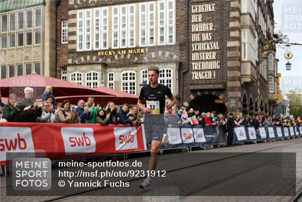05.10.2025 - 20. swb-Marathon Bremen Yannick Fuchs http://msf.ph/oto/9231912 05.10.2025 10:28:26 Ziel 33 meine-sportfotos.de