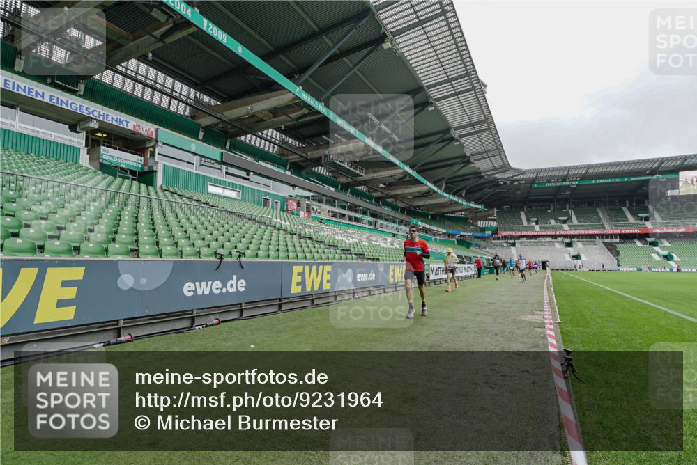 05.10.2025 - 20. swb-Marathon Bremen Michael Burmester http://msf.ph/oto/9231964 05.10.2025 12:52:15 Laufen im Stadion 615, 754, 914, 1029, 1120, 1298, 1550, 1552, 1926, 2283, 2447, 2595, 3033, 3041, 3178, 3626, 4362, 4652, 4781, 4914, 5068, 5108, 5416, 5459, 5561, 5675, 5847, 6367, 6630, 6773, 7012, 7031, 7293, 7313, 7419, 7634, 8218, 8534, 8558, 8580, 8701, 8740, 8921, 9115, 750, 1064, 1314, 1577, 1701, 1748, 1911, 2279, 2283, 2350, 2447, 2493, 2526, 4260, 4654, 4687, 5910, 6210, 6775, 7713, 7723, 8066, 8682, 8780 meine-sportfotos.de