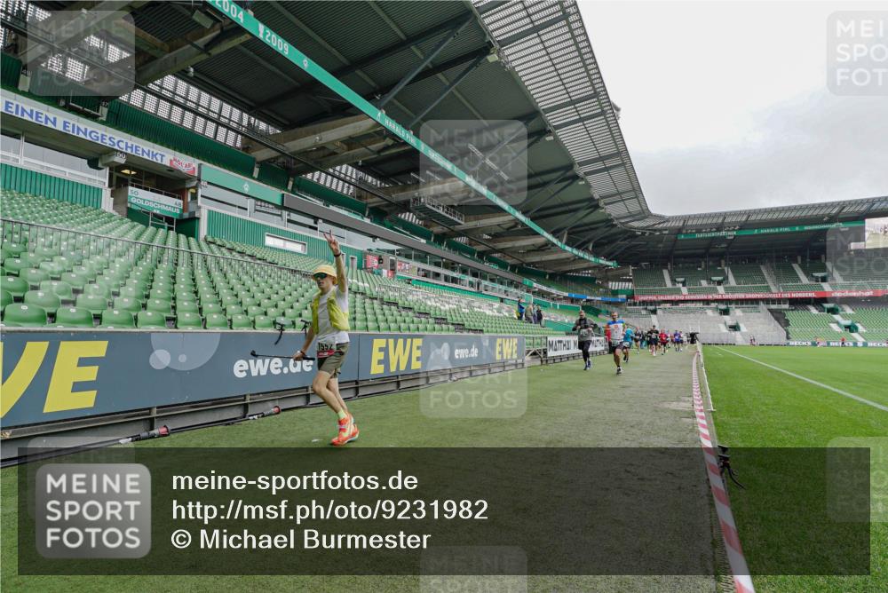 05.10.2025 - 20. swb-Marathon Bremen Michael Burmester http://msf.ph/oto/9231982 05.10.2025 12:52:19 Laufen im Stadion 615, 754, 793, 914, 1029, 1298, 1550, 1552, 1926, 2595, 3033, 3041, 3178, 3626, 4362, 4652, 4781, 4805, 4914, 5068, 5108, 5416, 5447, 5459, 5561, 5675, 5847, 6367, 6630, 6773, 7012, 7031, 7277, 7293, 7313, 7416, 7419, 7634, 7773, 7975, 8218, 8534, 8558, 8580, 8701, 8921, 9115, 10338, 750, 1064, 1120, 1314, 1577, 1701, 1748, 1911, 2279, 2283, 2350, 2447, 2526, 4260, 4687, 5910, 6775, 7713, 7723, 8066, 8682, 8740, 8780 meine-sportfotos.de
