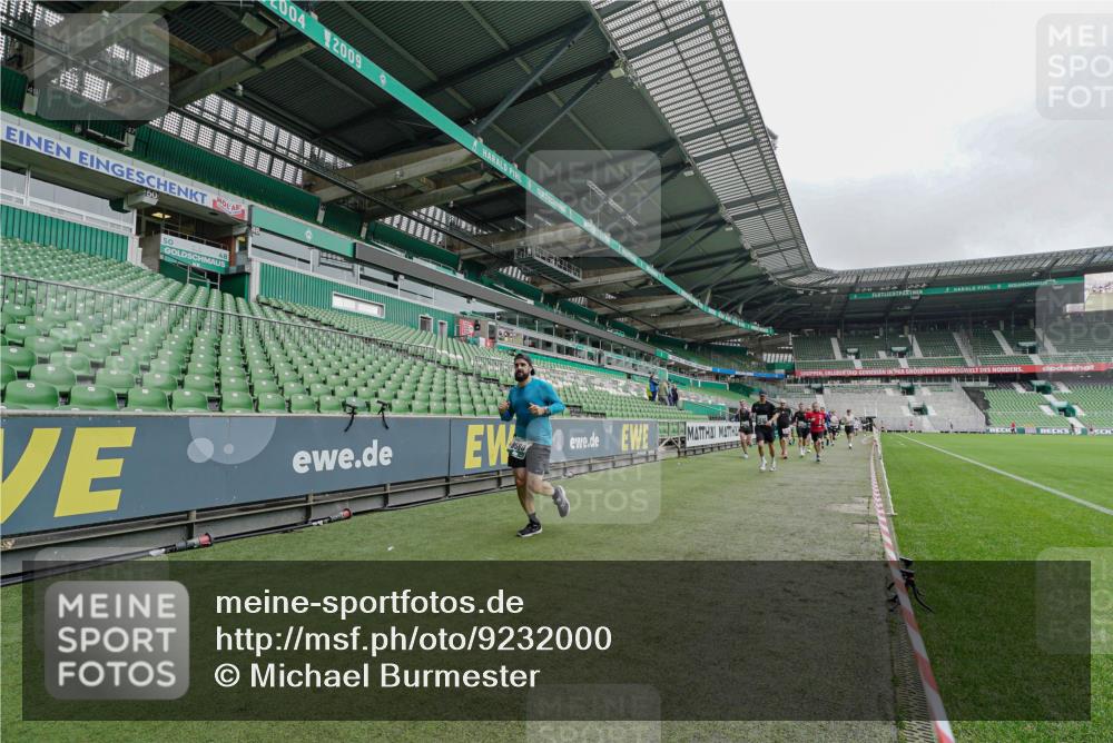 05.10.2025 - 20. swb-Marathon Bremen Michael Burmester http://msf.ph/oto/9232000 05.10.2025 12:52:24 Laufen im Stadion 615, 793, 1029, 1298, 1431, 1550, 1552, 1926, 2595, 3033, 3041, 3178, 3626, 4362, 4781, 4805, 4914, 5068, 5108, 5416, 5447, 5459, 5561, 5675, 5847, 6367, 6630, 6677, 6773, 7012, 7031, 7277, 7293, 7313, 7416, 7419, 7634, 7773, 7975, 8218, 8349, 8534, 8558, 8580, 8701, 8921, 9115, 10338, 750, 754, 914, 1064, 1120, 1314, 1748, 1911, 2279, 2283, 2350, 2447, 4260, 4652, 4687, 5847, 5910, 6773, 7713, 8066, 8682, 8740, 8780 meine-sportfotos.de