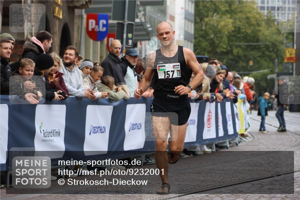 05.10.2025 - 20. swb-Marathon Bremen Strokosch-Dieckow http://msf.ph/oto/9232001 05.10.2025 12:31:13 Ziel 157 meine-sportfotos.de