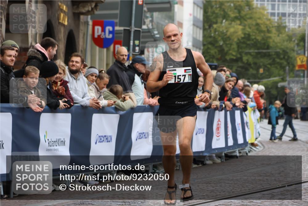 05.10.2025 - 20. swb-Marathon Bremen Strokosch-Dieckow http://msf.ph/oto/9232050 05.10.2025 12:31:13 Ziel 157 meine-sportfotos.de