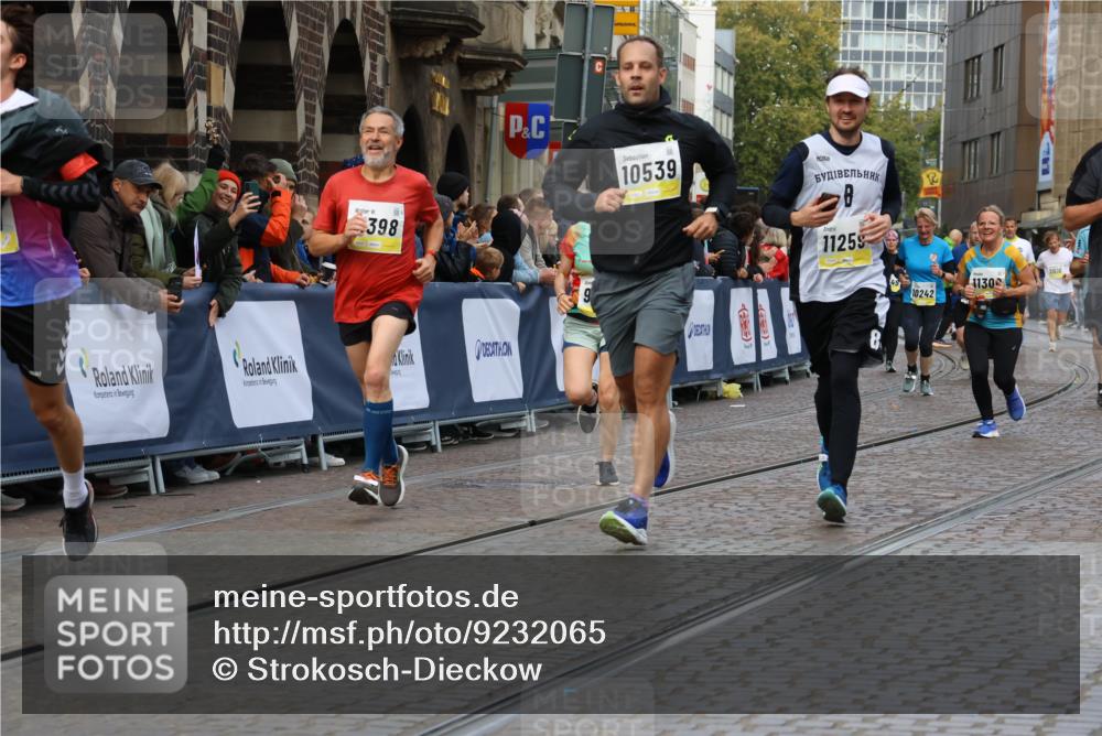 05.10.2025 - 20. swb-Marathon Bremen Strokosch-Dieckow http://msf.ph/oto/9232065 05.10.2025 10:53:03 Ziel 9187, 9650, 9703, 9918, 10064, 10128, 10349, 10466, 10539, 11259, 11300, 11398, 11411, 11450, 11722 meine-sportfotos.de