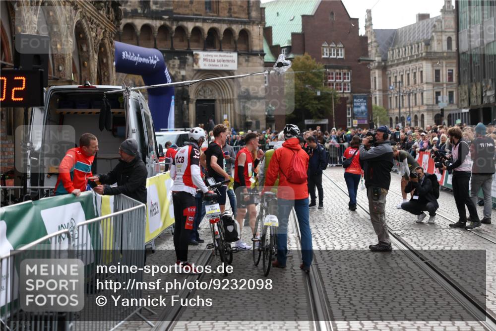 05.10.2025 - 20. swb-Marathon Bremen Yannick Fuchs http://msf.ph/oto/9232098 05.10.2025 10:28:58 Ziel  meine-sportfotos.de