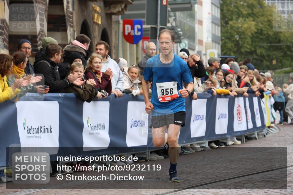05.10.2025 - 20. swb-Marathon Bremen Strokosch-Dieckow http://msf.ph/oto/9232119 05.10.2025 12:31:42 Ziel 956, 1771 meine-sportfotos.de