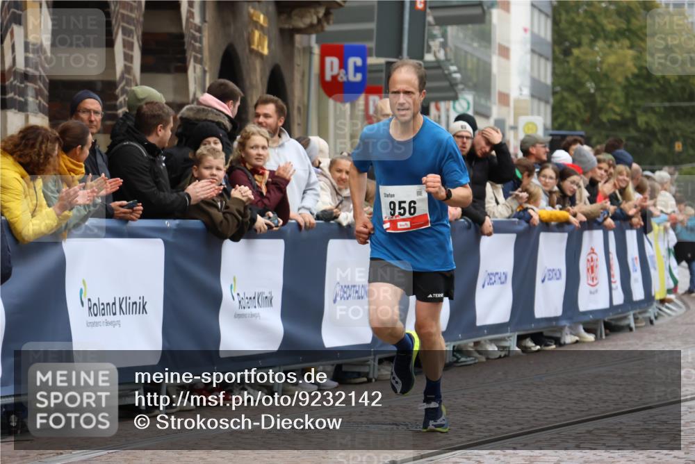05.10.2025 - 20. swb-Marathon Bremen Strokosch-Dieckow http://msf.ph/oto/9232142 05.10.2025 12:31:42 Ziel 956, 1771 meine-sportfotos.de