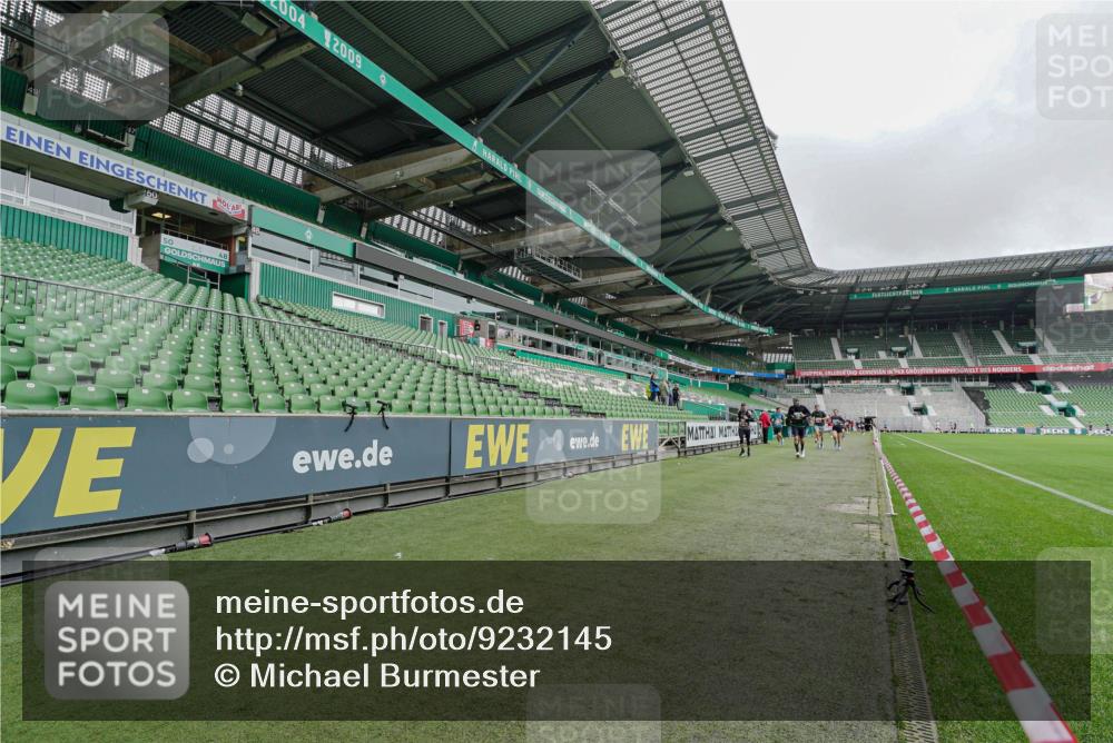 05.10.2025 - 20. swb-Marathon Bremen Michael Burmester http://msf.ph/oto/9232145 05.10.2025 12:52:45 Laufen im Stadion 550, 590, 615, 793, 832, 1298, 1367, 1431, 1550, 1552, 1600, 2072, 2075, 2595, 3033, 3041, 3626, 4132, 4218, 4362, 4573, 4746, 4805, 4914, 4935, 5169, 5447, 5459, 5561, 5675, 5866, 6367, 6630, 6677, 7012, 7277, 7293, 7416, 7634, 7773, 7975, 8218, 8297, 8349, 8431, 8462, 8558, 8580, 8701, 8921, 9115, 10338, 1029, 1926, 3178, 4781, 5068, 5108, 5416, 7031, 7313, 7419, 8534 meine-sportfotos.de
