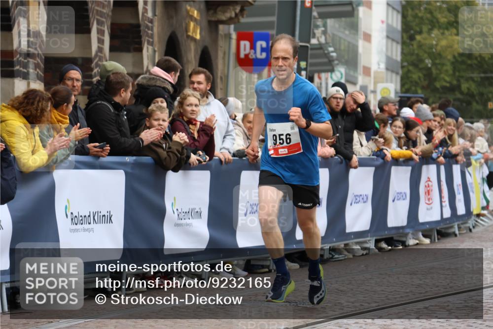 05.10.2025 - 20. swb-Marathon Bremen Strokosch-Dieckow http://msf.ph/oto/9232165 05.10.2025 12:31:42 Ziel 956, 1771 meine-sportfotos.de