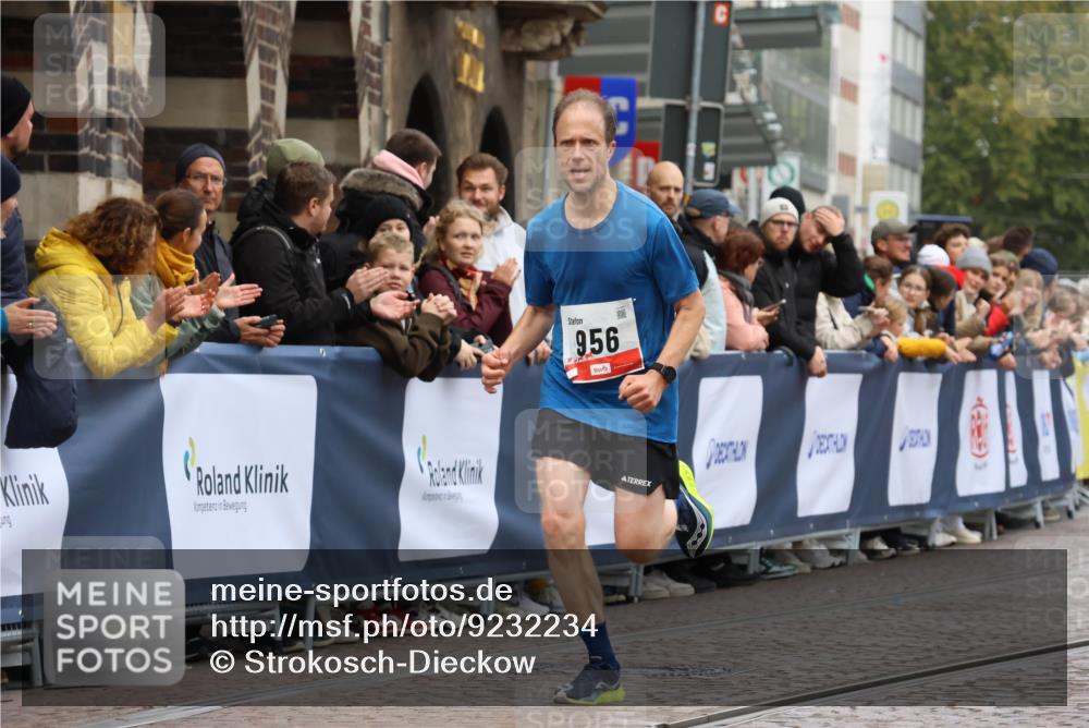 05.10.2025 - 20. swb-Marathon Bremen Strokosch-Dieckow http://msf.ph/oto/9232234 05.10.2025 12:31:43 Ziel 956, 1771 meine-sportfotos.de