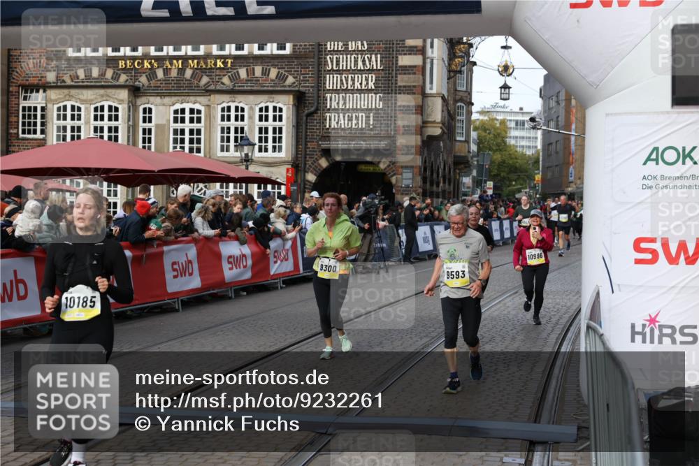 05.10.2025 - 20. swb-Marathon Bremen Yannick Fuchs http://msf.ph/oto/9232261 05.10.2025 11:03:14 Ziel 9229, 9300, 9593, 9661, 9662, 9893, 10185, 10777, 10996, 11376, 11682 meine-sportfotos.de