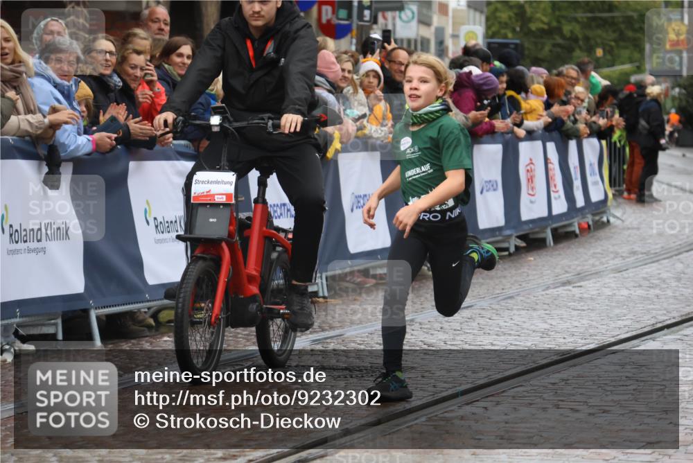 05.10.2025 - 20. swb-Marathon Bremen Strokosch-Dieckow http://msf.ph/oto/9232302 05.10.2025 15:17:42 Ziel  meine-sportfotos.de
