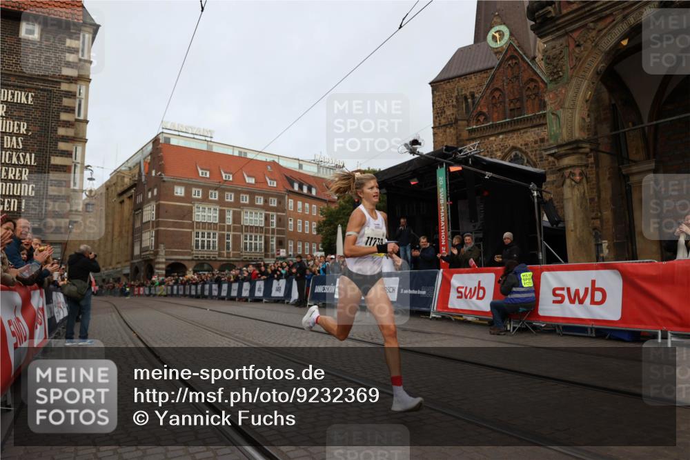 05.10.2025 - 20. swb-Marathon Bremen Yannick Fuchs http://msf.ph/oto/9232369 05.10.2025 10:30:52 Ziel  meine-sportfotos.de