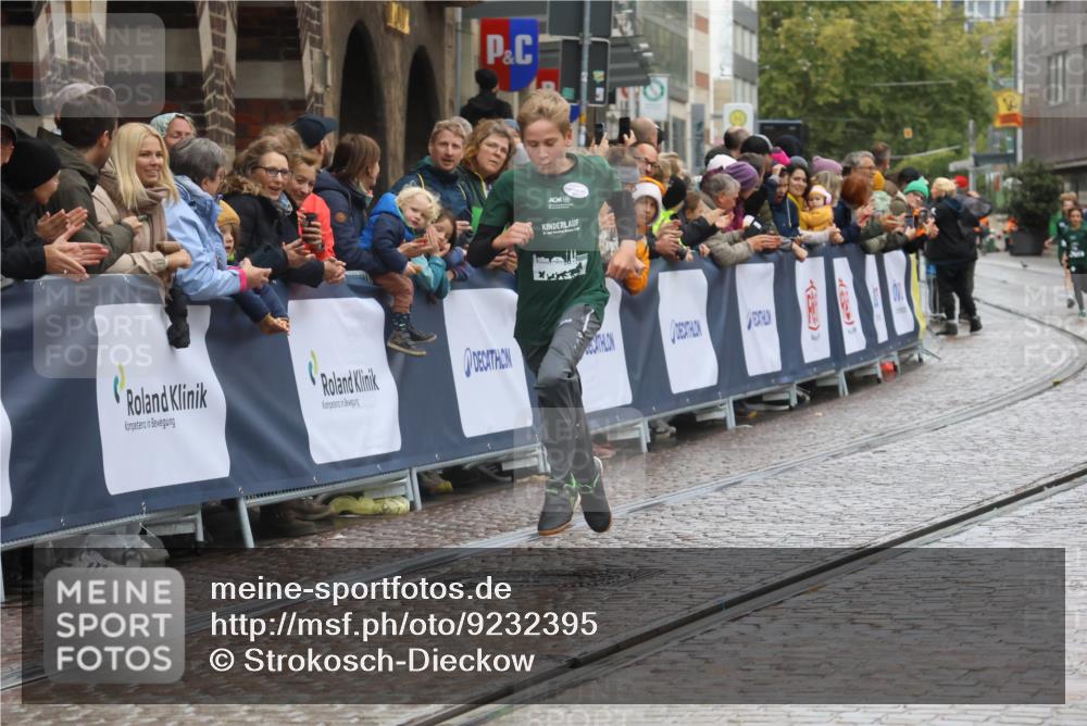05.10.2025 - 20. swb-Marathon Bremen Strokosch-Dieckow http://msf.ph/oto/9232395 05.10.2025 15:17:52 Ziel  meine-sportfotos.de