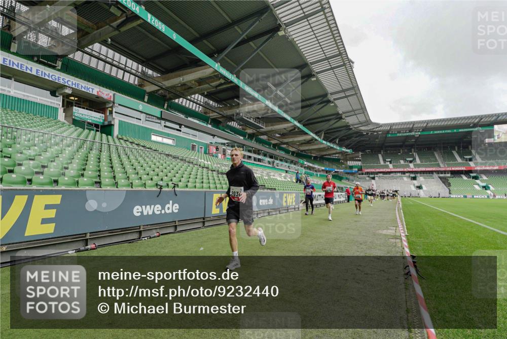 05.10.2025 - 20. swb-Marathon Bremen Michael Burmester http://msf.ph/oto/9232440 05.10.2025 12:53:34 Laufen im Stadion 89, 248, 250, 368, 458, 496, 832, 869, 1009, 1020, 1164, 1367, 1428, 1460, 1489, 1538, 1608, 1656, 1667, 1868, 1943, 2030, 2050, 2072, 2075, 2250, 2288, 2871, 3363, 3553, 4132, 4294, 4573, 4611, 4729, 5169, 5425, 5571, 5576, 5579, 5944, 6348, 6492, 6806, 7255, 7408, 7617, 7835, 7905, 8238, 8462, 8499, 8611, 8709, 550, 590, 615, 793, 1367, 1431, 1600, 2072, 4218, 4746, 4805, 4914, 4935, 5447, 5866, 6677, 7277, 7416, 7773, 7975, 8297, 8349, 8431, 10338 meine-sportfotos.de