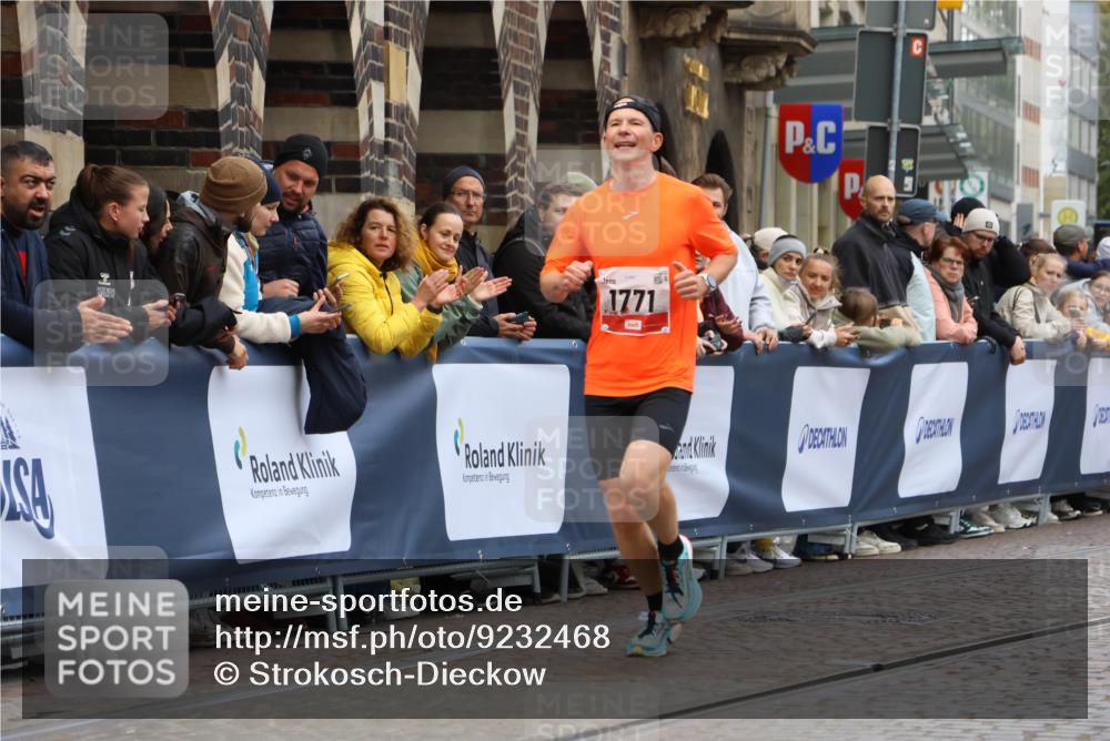 05.10.2025 - 20. swb-Marathon Bremen Strokosch-Dieckow http://msf.ph/oto/9232468 05.10.2025 12:31:47 Ziel 1771 meine-sportfotos.de