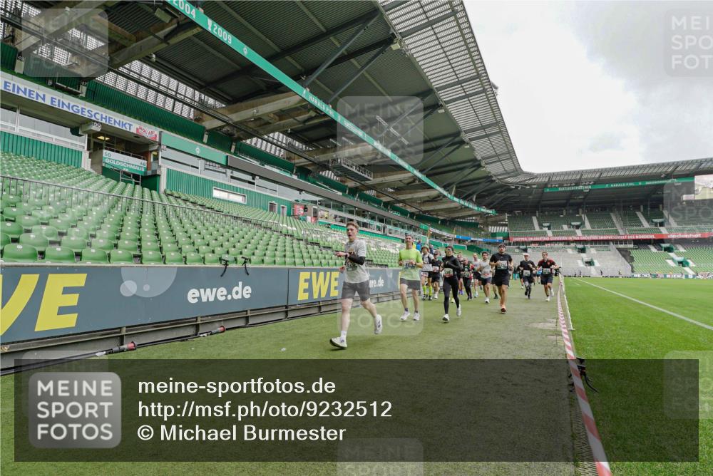 05.10.2025 - 20. swb-Marathon Bremen Michael Burmester http://msf.ph/oto/9232512 05.10.2025 12:53:46 Laufen im Stadion 89, 248, 250, 368, 458, 496, 507, 869, 950, 1009, 1020, 1164, 1165, 1428, 1460, 1489, 1538, 1608, 1656, 1667, 1690, 1729, 1736, 1868, 1873, 1943, 2030, 2050, 2250, 2288, 2871, 3363, 3553, 3913, 4294, 4611, 4729, 5024, 5425, 5571, 5576, 5579, 5944, 6244, 6348, 6359, 6492, 6806, 7255, 7408, 7617, 7835, 7905, 8238, 8499, 8511, 8611, 8709, 550, 590, 832, 1367, 1600, 2072, 2075, 4132, 4218, 4573, 4746, 5169, 5866, 8297, 8431, 8462 meine-sportfotos.de