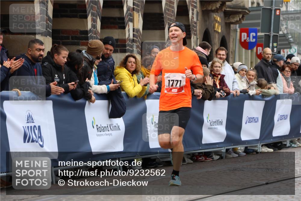 05.10.2025 - 20. swb-Marathon Bremen Strokosch-Dieckow http://msf.ph/oto/9232562 05.10.2025 12:31:48 Ziel 1771 meine-sportfotos.de