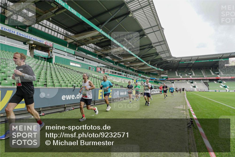 05.10.2025 - 20. swb-Marathon Bremen Michael Burmester http://msf.ph/oto/9232571 05.10.2025 12:53:51 Laufen im Stadion 89, 250, 368, 458, 496, 507, 756, 869, 950, 1009, 1020, 1164, 1165, 1428, 1460, 1489, 1517, 1538, 1608, 1656, 1690, 1729, 1736, 1868, 1873, 1943, 2030, 2050, 2250, 2288, 2871, 3363, 3553, 3913, 4294, 4611, 5024, 5425, 5571, 5576, 5944, 6244, 6348, 6359, 6806, 7232, 7255, 7408, 7617, 7835, 7905, 8238, 8499, 8511, 8611, 8709, 248, 832, 1367, 1667, 2072, 2075, 4132, 4573, 4729, 5169, 5579, 5866, 6492, 8462 meine-sportfotos.de