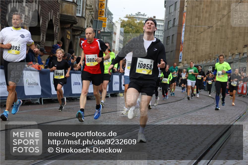 05.10.2025 - 20. swb-Marathon Bremen Strokosch-Dieckow http://msf.ph/oto/9232609 05.10.2025 10:53:16 Ziel 7193, 7251, 9263, 9539, 9717, 9834, 9956, 10057, 10317, 10460, 10806, 10958, 10993, 11174, 11175, 11377, 11510, 11512 meine-sportfotos.de