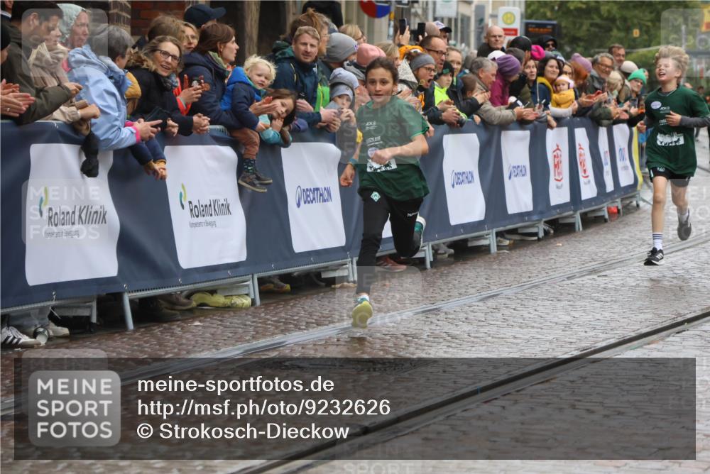 05.10.2025 - 20. swb-Marathon Bremen Strokosch-Dieckow http://msf.ph/oto/9232626 05.10.2025 15:17:59 Ziel  meine-sportfotos.de