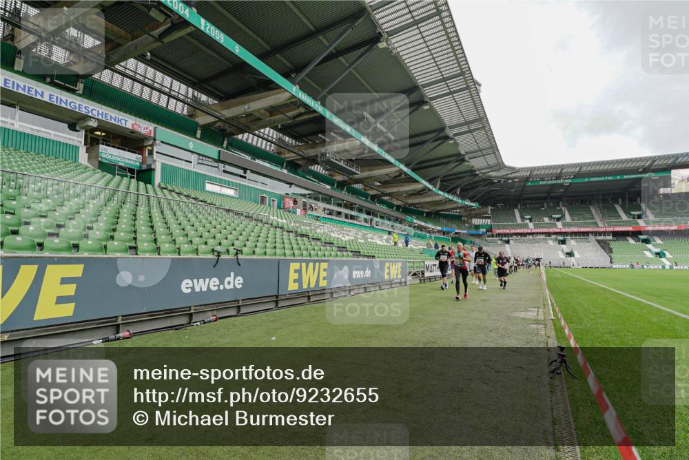 05.10.2025 - 20. swb-Marathon Bremen Michael Burmester http://msf.ph/oto/9232655 05.10.2025 12:54:01 Laufen im Stadion 53, 89, 132, 250, 368, 458, 496, 507, 524, 756, 869, 950, 1009, 1020, 1164, 1165, 1428, 1460, 1489, 1517, 1538, 1608, 1656, 1690, 1729, 1736, 1868, 1873, 1943, 1976, 2030, 2050, 2250, 2288, 2573, 2841, 2871, 3212, 3363, 3553, 3913, 4294, 4611, 5024, 5206, 5425, 5571, 5576, 5944, 5978, 6244, 6348, 6359, 6806, 7232, 7255, 7408, 7508, 7617, 7835, 7905, 8499, 8511, 8611, 8709, 248, 1667, 2075, 3553, 4132, 4729, 5579, 6492, 7408, 8238, 8462 meine-sportfotos.de