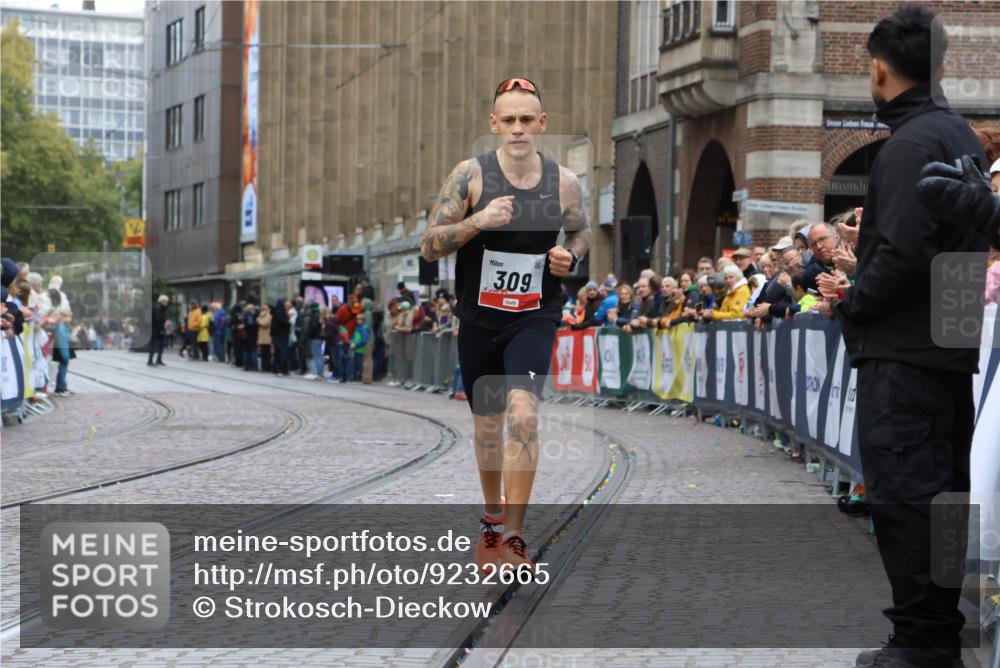 05.10.2025 - 20. swb-Marathon Bremen Strokosch-Dieckow http://msf.ph/oto/9232665 05.10.2025 12:32:35 Ziel 309 meine-sportfotos.de