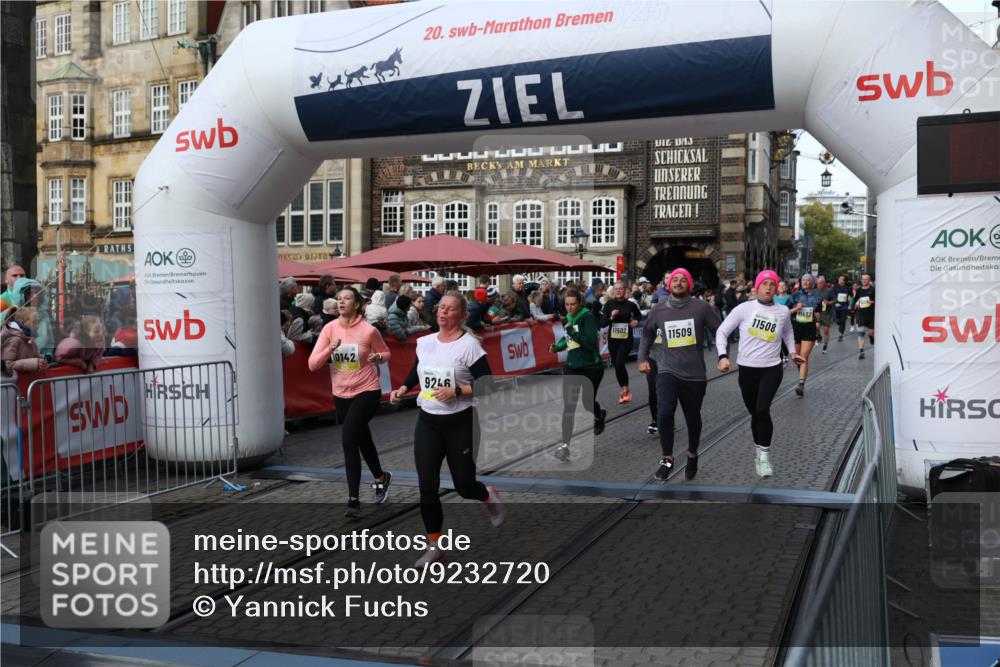 05.10.2025 - 20. swb-Marathon Bremen Yannick Fuchs http://msf.ph/oto/9232720 05.10.2025 11:03:26 Ziel 9246, 9325, 10142, 10405, 10471, 10926, 11124, 11390, 11467, 11502, 11508, 11509 meine-sportfotos.de
