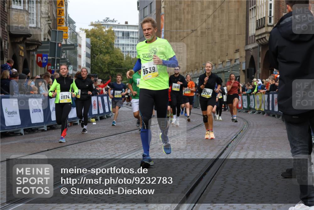 05.10.2025 - 20. swb-Marathon Bremen Strokosch-Dieckow http://msf.ph/oto/9232783 05.10.2025 10:53:20 Ziel 7193, 7251, 9263, 9539, 9717, 9868, 9956, 9957, 10057, 10302, 10317, 10335, 10655, 10806, 10993, 11174, 11175, 11510, 11616, 11716 meine-sportfotos.de