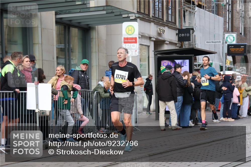 05.10.2025 - 20. swb-Marathon Bremen Strokosch-Dieckow http://msf.ph/oto/9232796 05.10.2025 10:41:28 Ziel 9253, 9884, 10104, 10155, 10691, 10880, 11581, 11701, 11710, 9253, 9884, 10104, 10155, 10691, 10880, 11581, 11701, 11710 meine-sportfotos.de