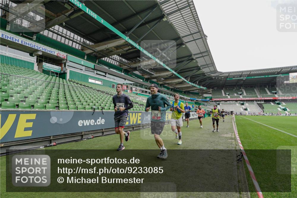05.10.2025 - 20. swb-Marathon Bremen Michael Burmester http://msf.ph/oto/9233085 05.10.2025 12:54:58 Laufen im Stadion 82, 104, 124, 132, 169, 289, 319, 417, 504, 663, 944, 1308, 1474, 1483, 1543, 1721, 1737, 1896, 1897, 1945, 1976, 2022, 2024, 2180, 2265, 2274, 2431, 2494, 2573, 2642, 2767, 2841, 3069, 3193, 3212, 3224, 3359, 3436, 3531, 3703, 3848, 4257, 4595, 4672, 4771, 4816, 4823, 4837, 4919, 4949, 4958, 5022, 5034, 5206, 5452, 5666, 5869, 5978, 6184, 6527, 6583, 6649, 6683, 6853, 7052, 7279, 7494, 7814, 7928, 7986, 8642, 8653, 8737, 53, 507, 524, 756, 950, 1165, 2841, 3212 meine-sportfotos.de