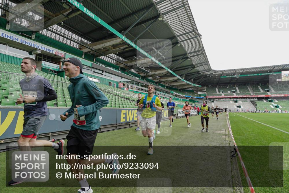 05.10.2025 - 20. swb-Marathon Bremen Michael Burmester http://msf.ph/oto/9233094 05.10.2025 12:54:58 Laufen im Stadion 82, 104, 124, 132, 169, 289, 319, 417, 504, 663, 944, 1308, 1474, 1483, 1543, 1721, 1737, 1896, 1897, 1945, 1976, 2022, 2024, 2180, 2265, 2274, 2431, 2494, 2573, 2642, 2767, 2841, 3069, 3193, 3212, 3224, 3359, 3436, 3531, 3703, 3848, 4257, 4595, 4672, 4771, 4816, 4823, 4837, 4919, 4949, 4958, 5022, 5034, 5206, 5452, 5666, 5869, 5978, 6184, 6527, 6583, 6649, 6683, 6853, 7052, 7279, 7494, 7814, 7928, 7986, 8642, 8653, 8737, 53, 507, 524, 756, 950, 1165, 2841, 3212 meine-sportfotos.de