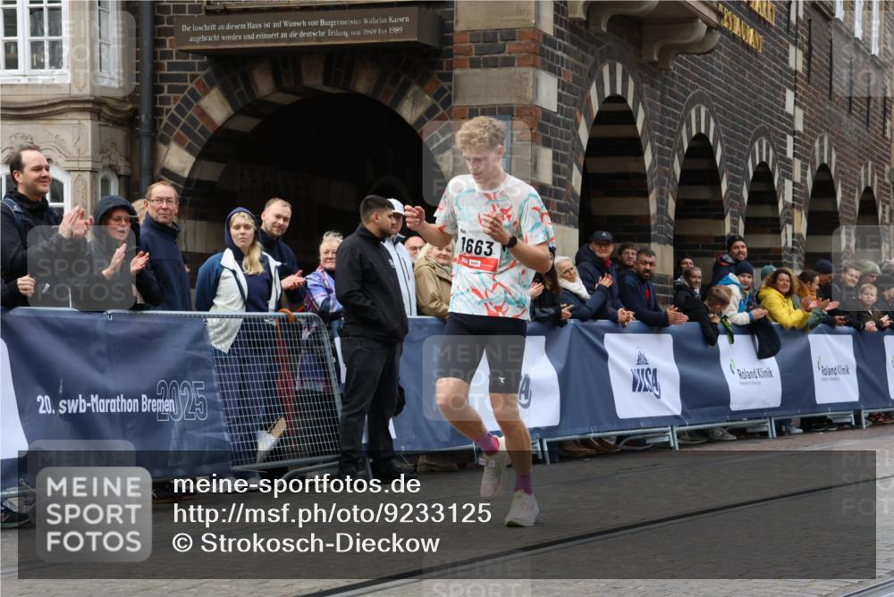 05.10.2025 - 20. swb-Marathon Bremen Strokosch-Dieckow http://msf.ph/oto/9233125 05.10.2025 12:34:13 Ziel 888, 1663 meine-sportfotos.de