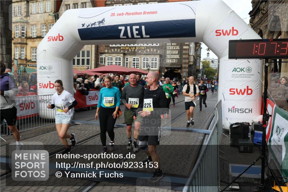05.10.2025 - 20. swb-Marathon Bremen Yannick Fuchs http://msf.ph/oto/9233153 05.10.2025 11:03:32 Ziel 7776, 9224, 9225, 9246, 9308, 10142, 10405, 10446, 10963, 10995, 11103, 11124, 11150, 11236, 11467, 11502, 11508, 11509 meine-sportfotos.de