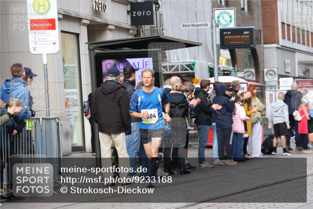05.10.2025 - 20. swb-Marathon Bremen Strokosch-Dieckow http://msf.ph/oto/9233168 05.10.2025 10:41:47 Ziel 8187, 9364, 9504, 9849, 10104, 10155, 10691, 10838, 11217, 11422, 8187, 9364, 9504, 9849, 10104, 10155, 10691, 10838, 11217, 11422 meine-sportfotos.de
