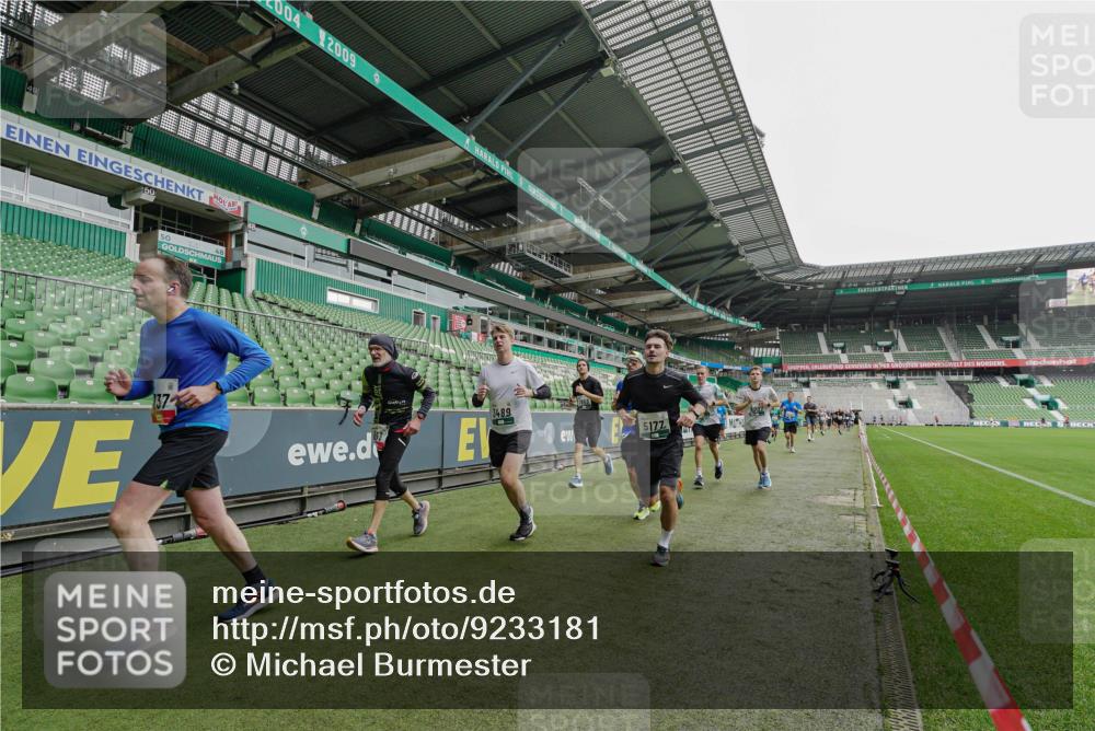 05.10.2025 - 20. swb-Marathon Bremen Michael Burmester http://msf.ph/oto/9233181 05.10.2025 12:55:13 Laufen im Stadion 82, 104, 124, 169, 319, 417, 663, 760, 944, 1308, 1326, 1474, 1483, 1531, 1721, 1737, 1897, 1910, 1945, 2022, 2024, 2180, 2265, 2274, 2431, 2494, 2605, 2642, 2716, 2767, 3069, 3224, 3359, 3489, 3531, 3838, 3848, 3944, 4212, 4257, 4672, 4771, 4816, 4823, 4837, 4919, 4958, 5034, 5093, 5152, 5177, 5452, 5554, 5833, 5869, 5907, 6106, 6184, 6527, 6649, 6683, 7052, 7814, 7928, 7986, 8642, 8653, 53, 132, 289, 504, 1896, 1976, 2573, 2841, 3212, 5022, 5206, 5978 meine-sportfotos.de