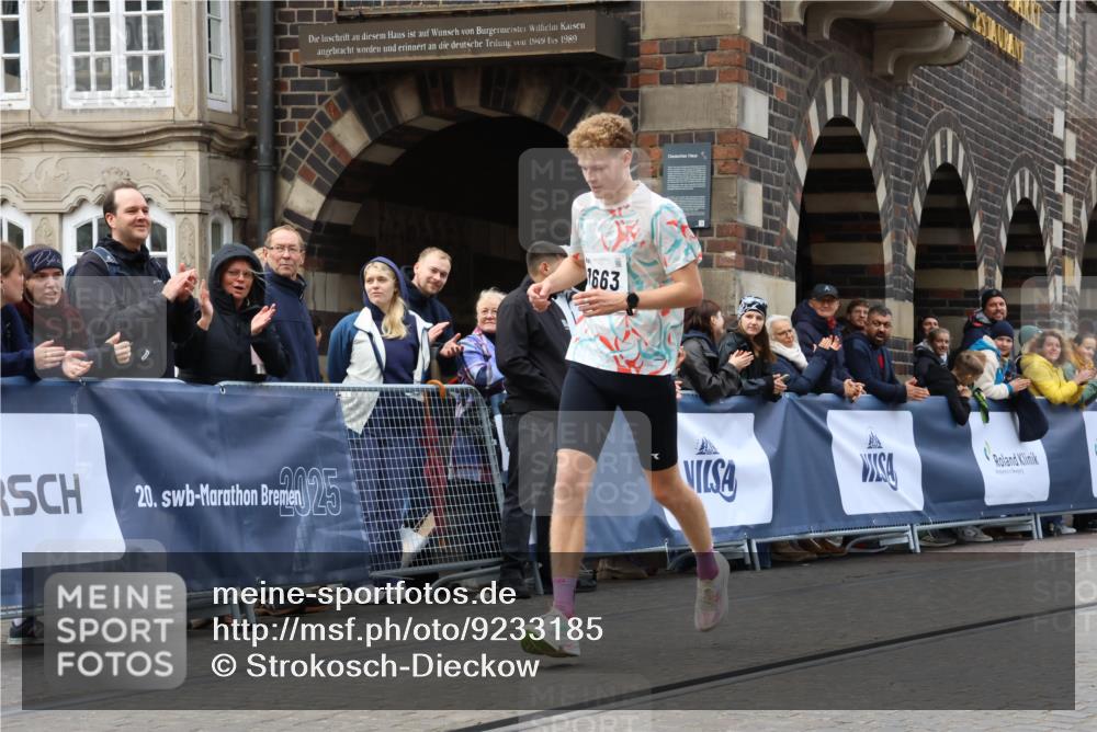 05.10.2025 - 20. swb-Marathon Bremen Strokosch-Dieckow http://msf.ph/oto/9233185 05.10.2025 12:34:13 Ziel 888, 1663 meine-sportfotos.de