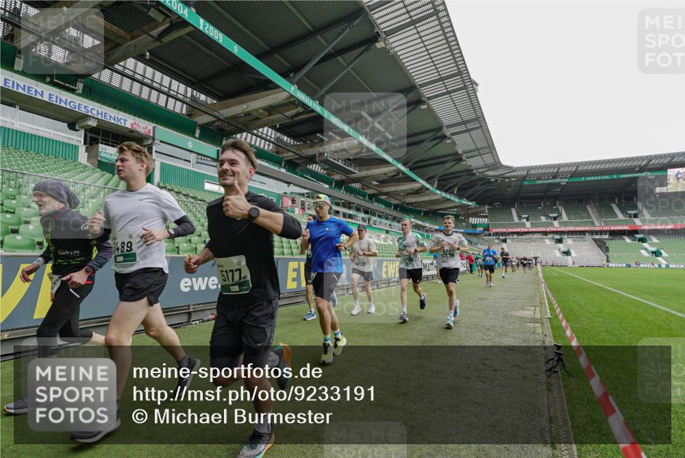 05.10.2025 - 20. swb-Marathon Bremen Michael Burmester http://msf.ph/oto/9233191 05.10.2025 12:55:14 Laufen im Stadion 82, 104, 124, 169, 319, 417, 663, 760, 944, 1308, 1326, 1474, 1483, 1531, 1721, 1737, 1897, 1910, 1945, 2022, 2024, 2180, 2265, 2274, 2431, 2494, 2605, 2642, 2716, 2767, 3069, 3224, 3359, 3489, 3531, 3838, 3848, 3944, 4212, 4257, 4672, 4771, 4816, 4823, 4837, 4919, 4958, 5034, 5093, 5152, 5177, 5452, 5554, 5833, 5869, 5907, 6106, 6184, 6276, 6527, 6649, 7052, 7814, 7928, 7986, 8642, 8653, 53, 132, 289, 504, 1896, 1976, 2573, 2841, 3212, 5022, 5206, 5978 meine-sportfotos.de